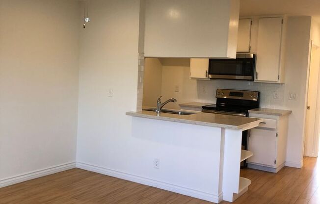 1 bed, 1 bath, 600 sqft, $1,950, Unit 412