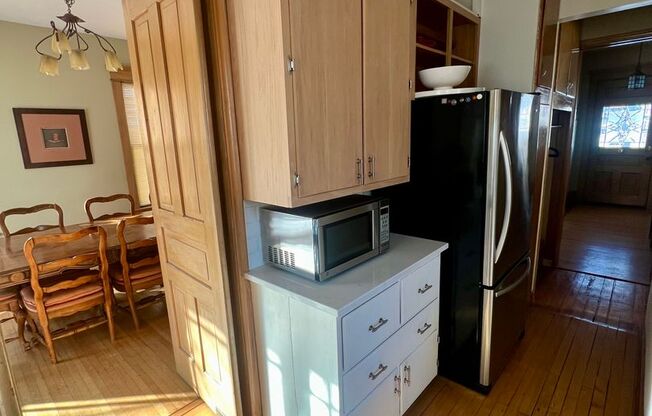 Fully Furnished, Large 3 Bedroom Home!