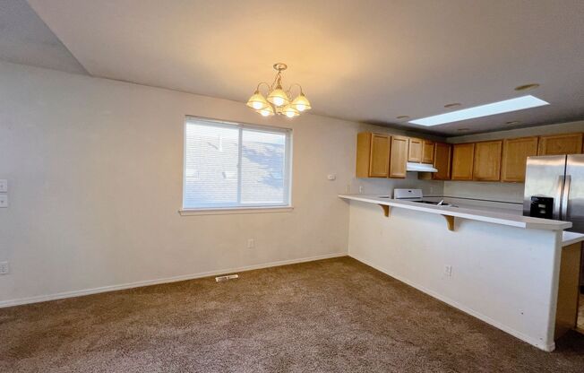 3 beds, 2 baths, $2,550