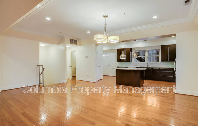 442 OAKDALE PL NW