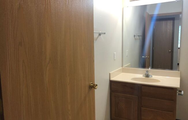 1 bed, 1 bath, 700 sqft, $750