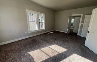 4 beds, 1 bath, $1,250