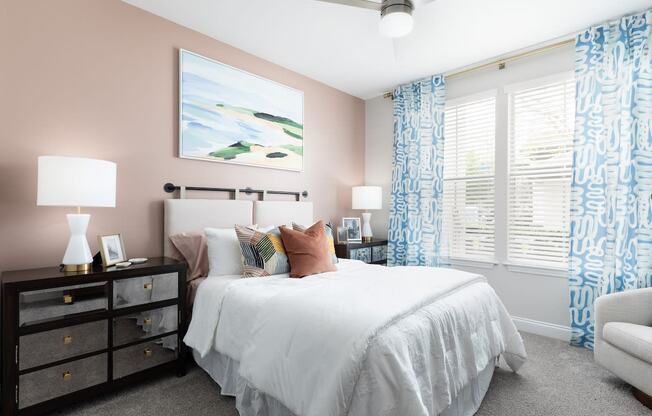 the preserve at ballantyne commons apartments bedroom with bed and windows