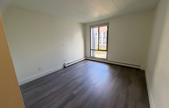 2 beds, 1.5 baths, 950 sqft, $1,395, Unit 268E