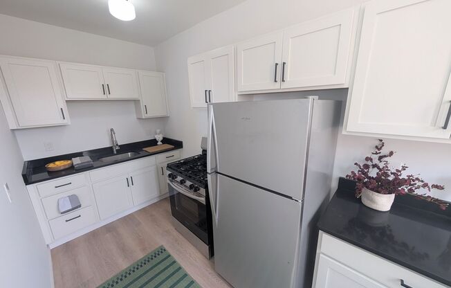 1 bed, 1 bath, $924, Unit Unit 206
