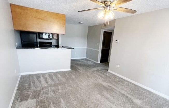 Corner Unit - 2nd Floor- 1 Bedroom 1 Bath for Lease in Brandon, FL