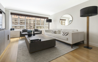 200 E 66 ST