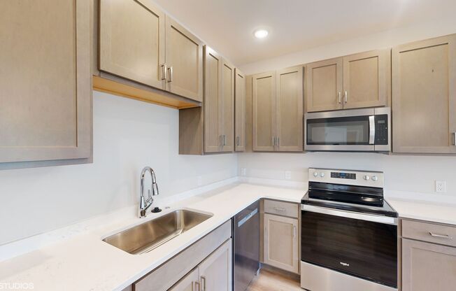 1 bed, 1 bath, 658 sqft, $1,399, Unit 1-204 - 1915 Mattis Apt 204