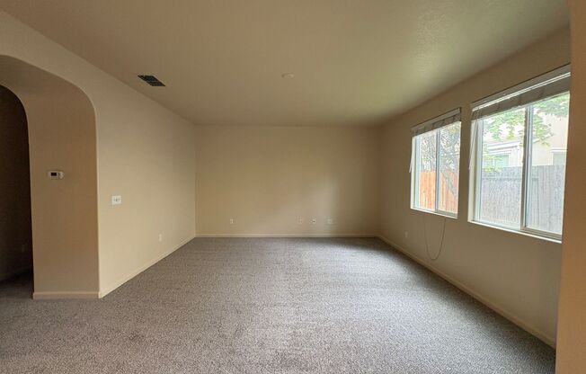 2857 Tourbrook Way - Sacramento 95833