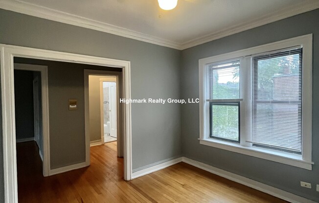 1321 W Estes Ave