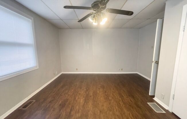 3 beds, 1 bath, $1,500