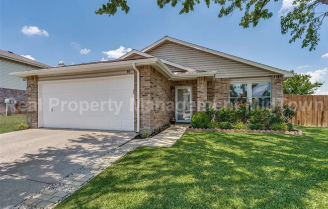 Charming 3-Bedroom Home in Arlington – Mansfield ISD