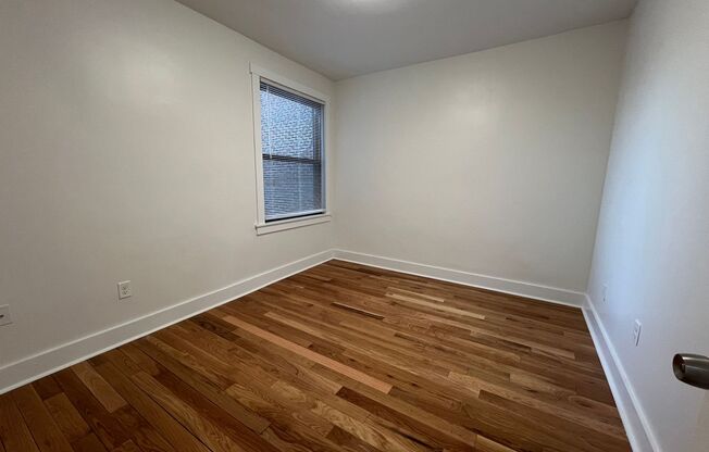 2 beds, 1 bath, 750 sqft, $2,139, Unit 5645 Hobart Street #3