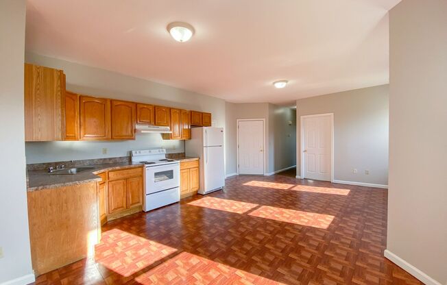 2 beds, 1 bath, 851 sqft, $1,500, Unit 2S