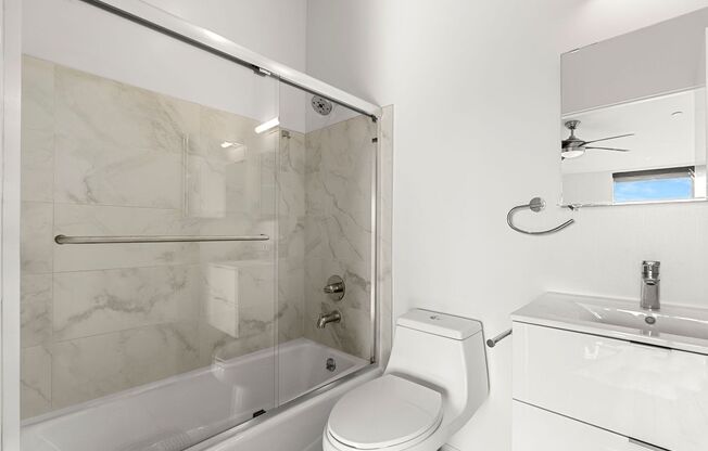 2 beds, 2 baths, 897 sqft, $2,995, Unit 319