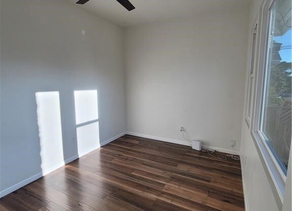 418 CAMULOS ST