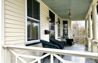 4 beds, 2.5 baths, 2,453 sqft, $5,600