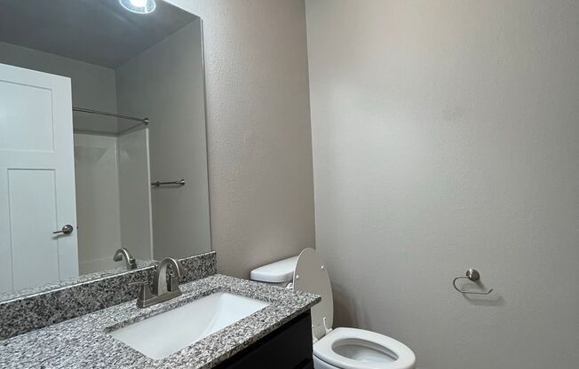 2 beds, 2 baths, 965 sqft, $1,450