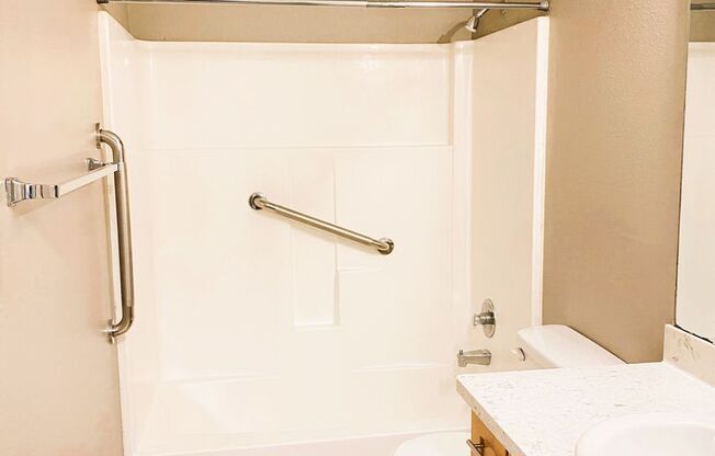 2 beds, 1 bath, 830 sqft, $1,385, Unit P-148