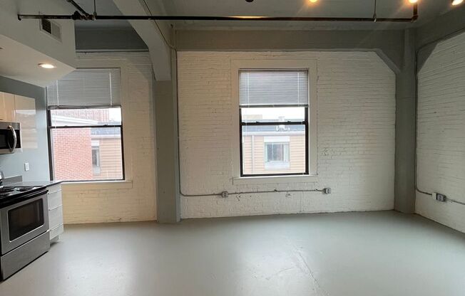 Studio, 1 bath, 625 sqft, $1,450, Unit 603