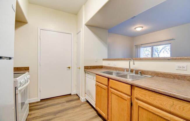 2 beds, 2 baths, 1,046 sqft, $1,550, Unit UNIT 1030