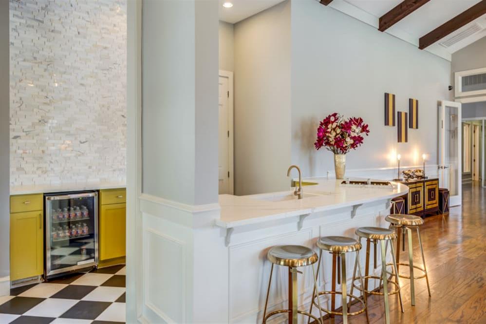 WELCOME TO CLUB AT STONE OAK APARTMENTS IN SAN ANTONIO, TX