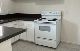 2 beds, 1 bath, $2,550, Unit 4381-1