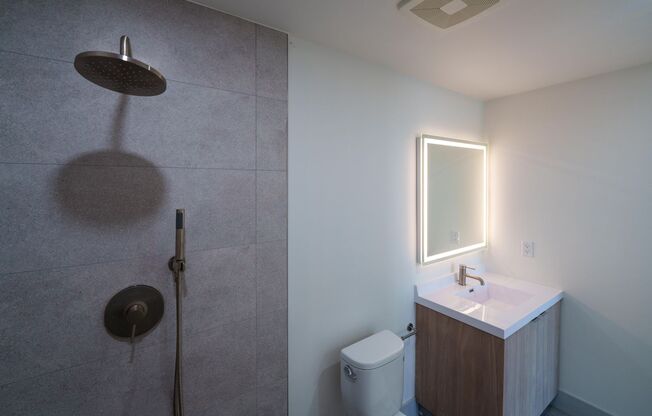 2 beds, 2 baths, 908 sqft, $2,057, Unit 806