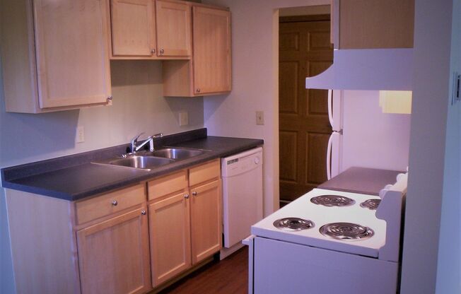1 bed, 1 bath, 700 sqft, $1,225, Unit 3915305