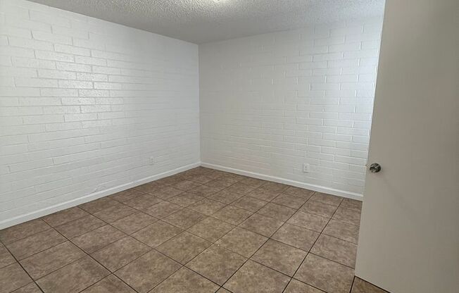 1 bed, 1 bath, 627 sqft, $750, Unit 110