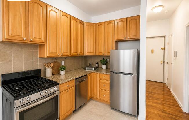 311 W 94 ST