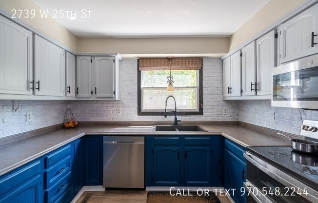 2739 W 25 ST