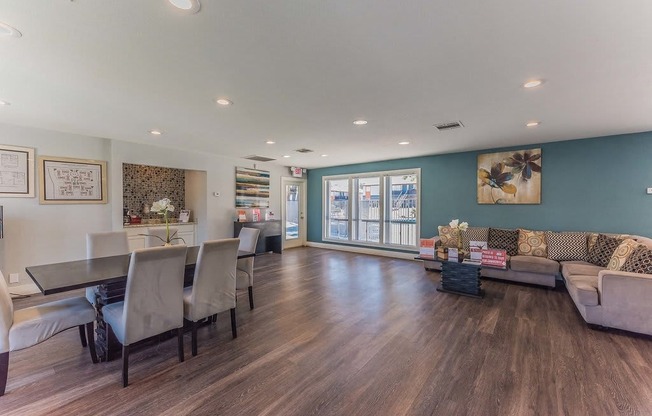 Emerald Park dining area