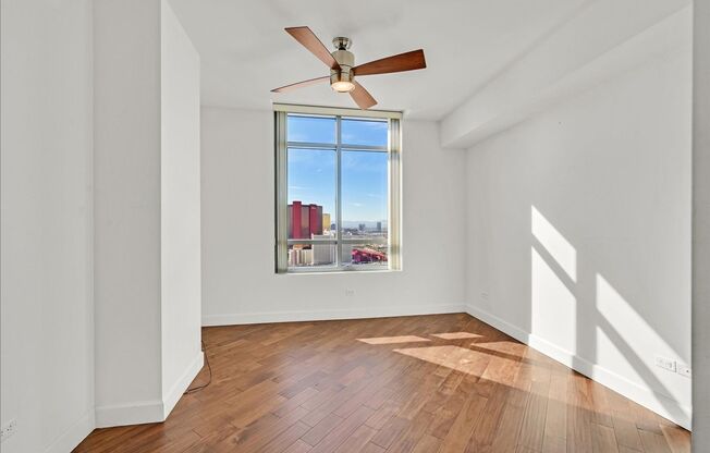 2 beds, 2 baths, $2,600, Unit # 3702