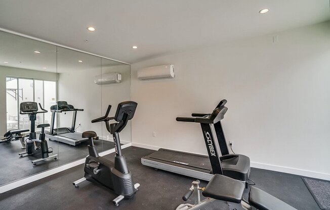 2 beds, 1 bath, 1,100 sqft, $2,850, Unit 507