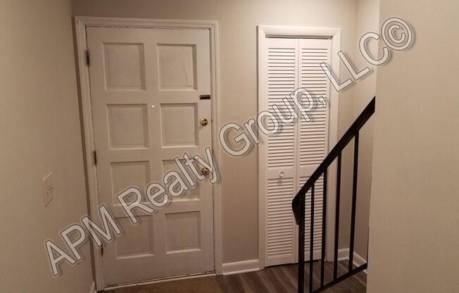 2 beds, 1.5 baths, $1,250