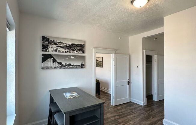 1 bed, 1 bath, 452 sqft, $1,300, Unit 5C