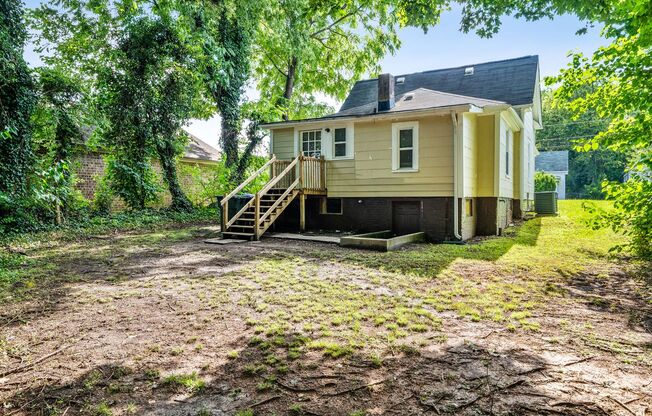 UNCG area with 3 bedrooms and 1 bath, Central AC!