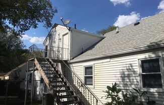 1410 Roberts Ave