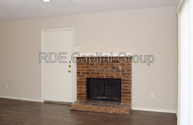 2 beds, 2 baths, 732 sqft, $1,280, Unit 224