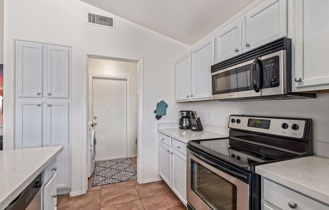 2 beds, 2 baths, $1,995