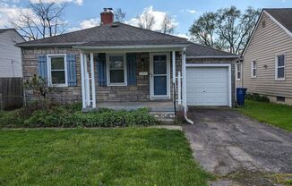 Charming 2-Bedroom Home in North Linden – Fenced Yard, Garage & More!