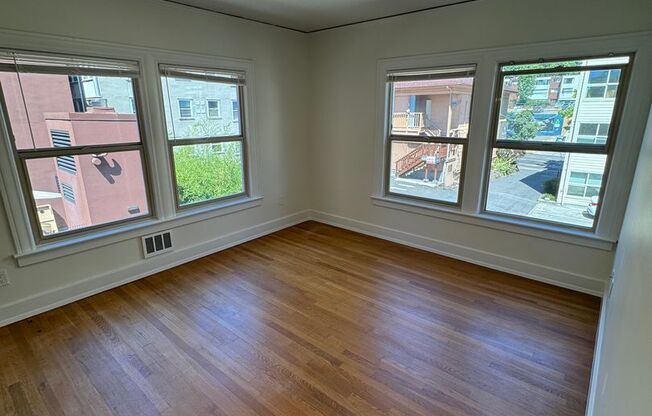 2 beds, 1 bath, 685 sqft, $1,920, Unit 424