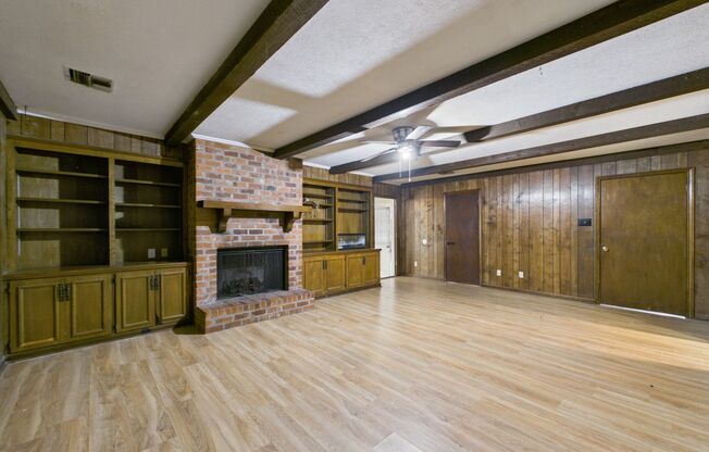 4 Bedroom/3 Bathroom Home Available NOW!