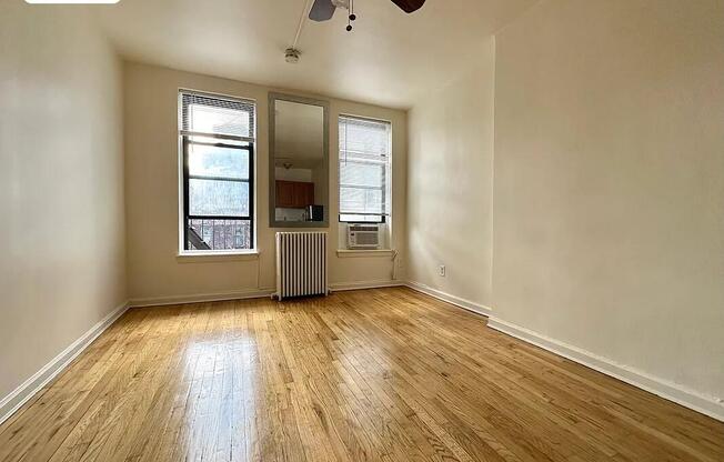 444 W 49 ST