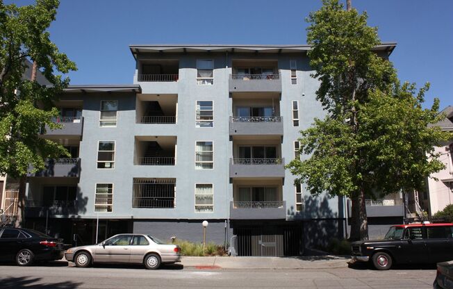 1 bed, 1 bath, 780 sqft, $2,195, Unit 205