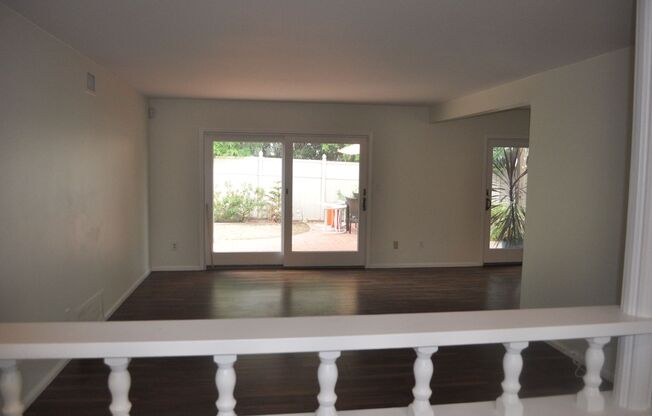 SAN CARLOS SINGLE FAMILY DETACHED HOME “ONE LEVEL” MINT CONDITION JUST $4,695.00 PER MONTH