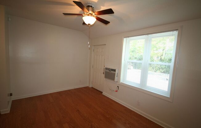 1 bed, 1 bath, 388 sqft, $965, Unit 19