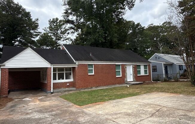 2 bed 1 bath in Decatur!