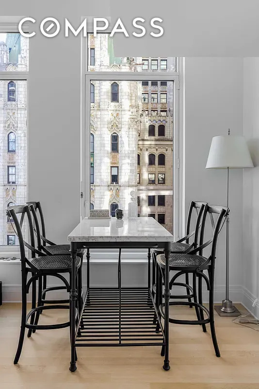 30 PARK PL